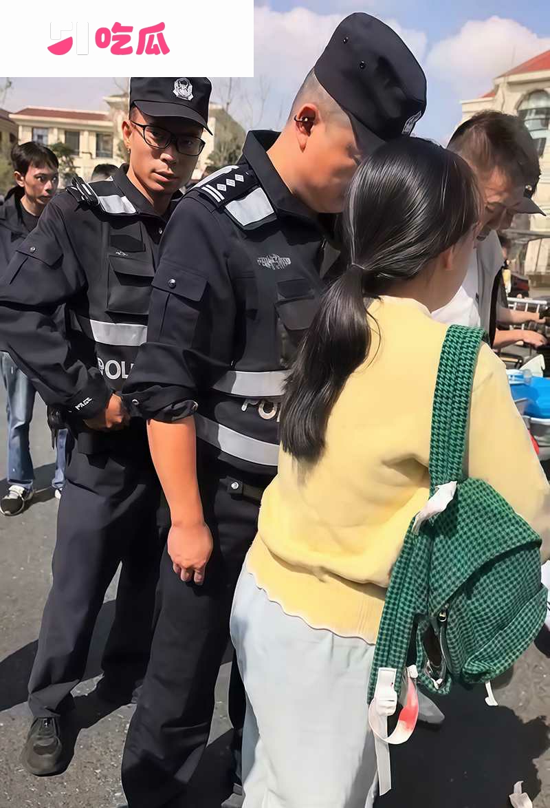 青白江小学门口吵架杀人 7 拷贝
