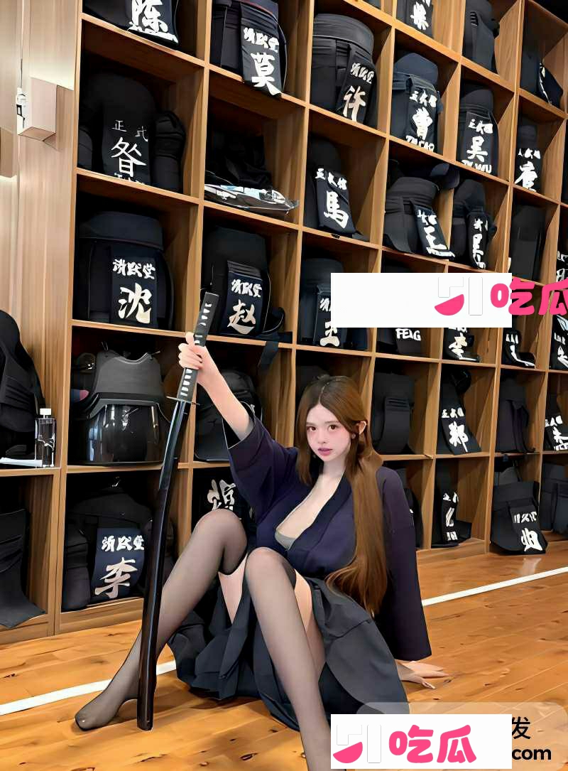 抖音职业骚鸡 小优蕊Uri 再度曝出猛料 4